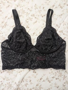 NWOT La SENZA Black Floral Lace Longline Bralette
